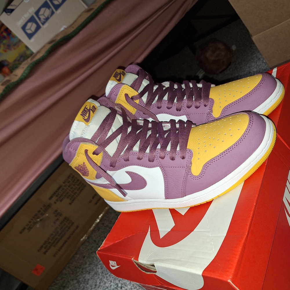 Jordan 1 Retro "Brotherhood"